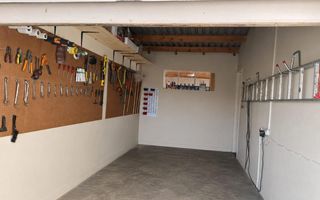 2 Bedroom House For Sale in Kleine Kuppe, Windhoek