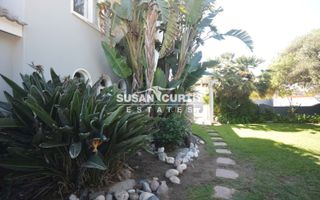 5 Bedroom House For Sale in Hage Heights, Swakopmund