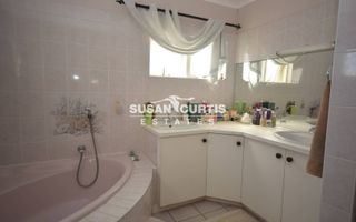 5 Bedroom House For Sale in Hage Heights, Swakopmund
