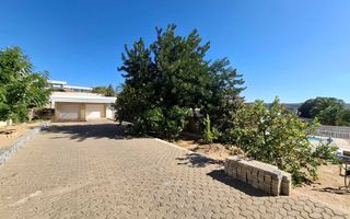 4 Bedroom House For Sale in Ludwigsdorf, Windhoek