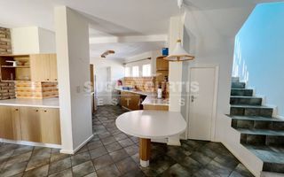 4 Bedroom House To Rent in Long Beach