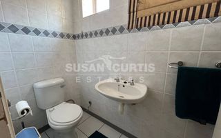 4 Bedroom House To Rent in Long Beach