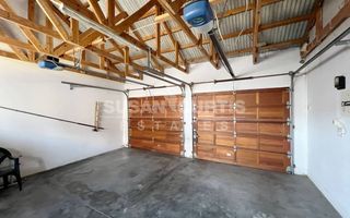 4 Bedroom House To Rent in Long Beach