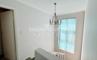 4 Bedroom House To Rent in Long Beach