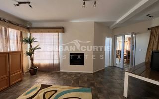 4 Bedroom House To Rent in Long Beach