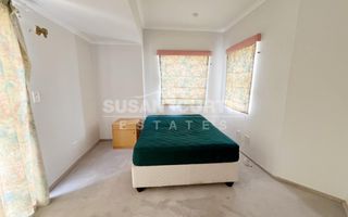 4 Bedroom House To Rent in Long Beach