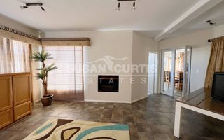 4 Bedroom House To Rent in Long Beach