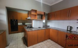 4 Bedroom House To Rent in Okahandja