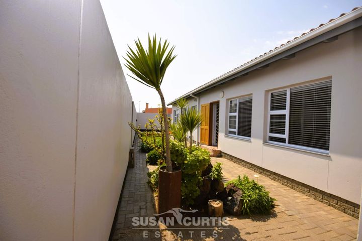 3 Bedroom House To Rent in Ocean View, Swakopmund