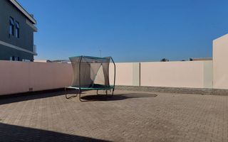 House To Rent in Meersig