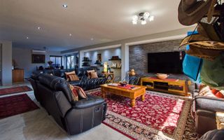 8 Bedroom House For Sale in Vineta, Swakopmund