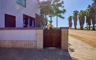 8 Bedroom House For Sale in Vineta, Swakopmund