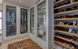 8 Bedroom House For Sale in Vineta, Swakopmund