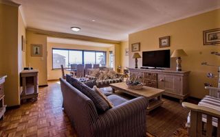 8 Bedroom House For Sale in Vineta, Swakopmund