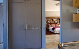 8 Bedroom House For Sale in Vineta, Swakopmund