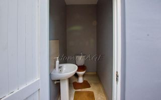 8 Bedroom House For Sale in Vineta, Swakopmund