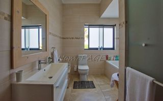 8 Bedroom House For Sale in Vineta, Swakopmund