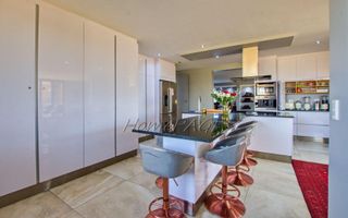 8 Bedroom House For Sale in Vineta, Swakopmund