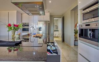 8 Bedroom House For Sale in Vineta, Swakopmund
