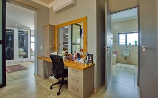 8 Bedroom House For Sale in Vineta, Swakopmund