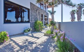 8 Bedroom House For Sale in Vineta, Swakopmund