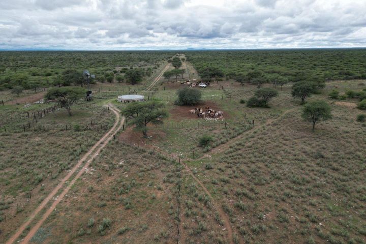 4 Bedroom Farm For Sale in Otjiwarongo