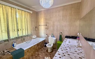 4 Bedroom House For Sale in Klein Windhoek, Windhoek