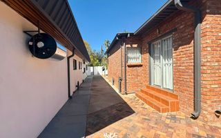 4 Bedroom House For Sale in Klein Windhoek, Windhoek