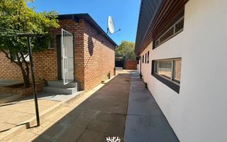 4 Bedroom House For Sale in Klein Windhoek, Windhoek