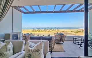 4 Bedroom House For Sale in Dolphin Beach