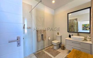 4 Bedroom House For Sale in Dolphin Beach