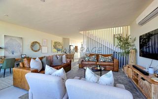 4 Bedroom House For Sale in Dolphin Beach