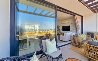 4 Bedroom House For Sale in Dolphin Beach