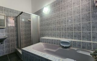 4 Bedroom House For Sale in Henties Bay Central, Henties Bay
