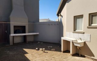 4 Bedroom House For Sale in Henties Bay Central, Henties Bay