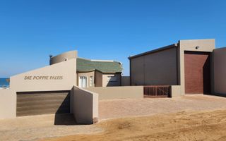 4 Bedroom House For Sale in Henties Bay Central, Henties Bay