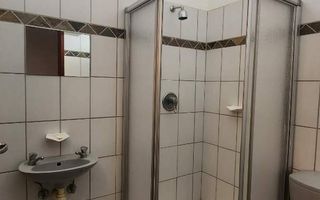 4 Bedroom House For Sale in Henties Bay Central, Henties Bay