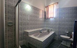 4 Bedroom House For Sale in Henties Bay Central, Henties Bay