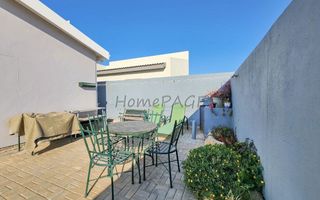 3 Bedroom House For Sale in Henties Bay Central, Henties Bay