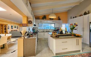 3 Bedroom House For Sale in Henties Bay Central, Henties Bay