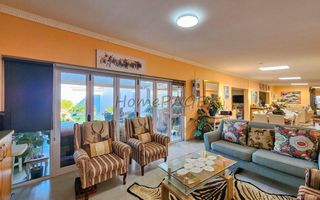 3 Bedroom House For Sale in Henties Bay Central, Henties Bay