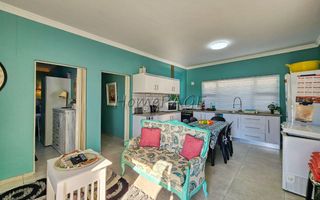 3 Bedroom House For Sale in Henties Bay Central, Henties Bay