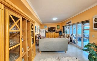 3 Bedroom House For Sale in Henties Bay Central, Henties Bay