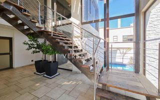 5 Bedroom House For Sale in Long Beach