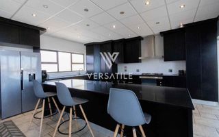 5 Bedroom House For Sale in Long Beach