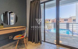 5 Bedroom House For Sale in Long Beach