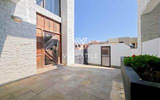 5 Bedroom House For Sale in Long Beach