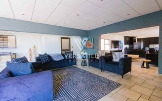 5 Bedroom House For Sale in Long Beach