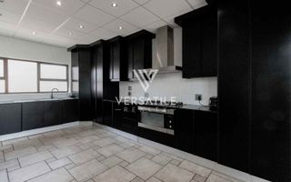 5 Bedroom House For Sale in Long Beach