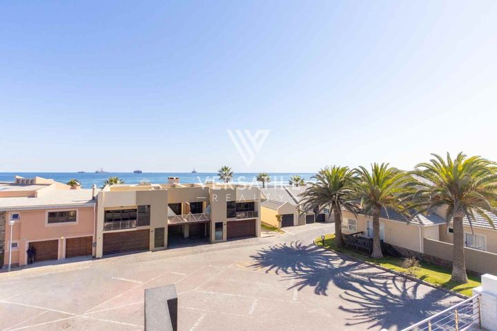 5 Bedroom House For Sale in Long Beach